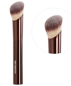 Hourglass  Ambient Soft Glow Foundation Brush