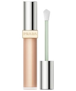 Prada Micro-Correcting Blurring Concealer with Peptides