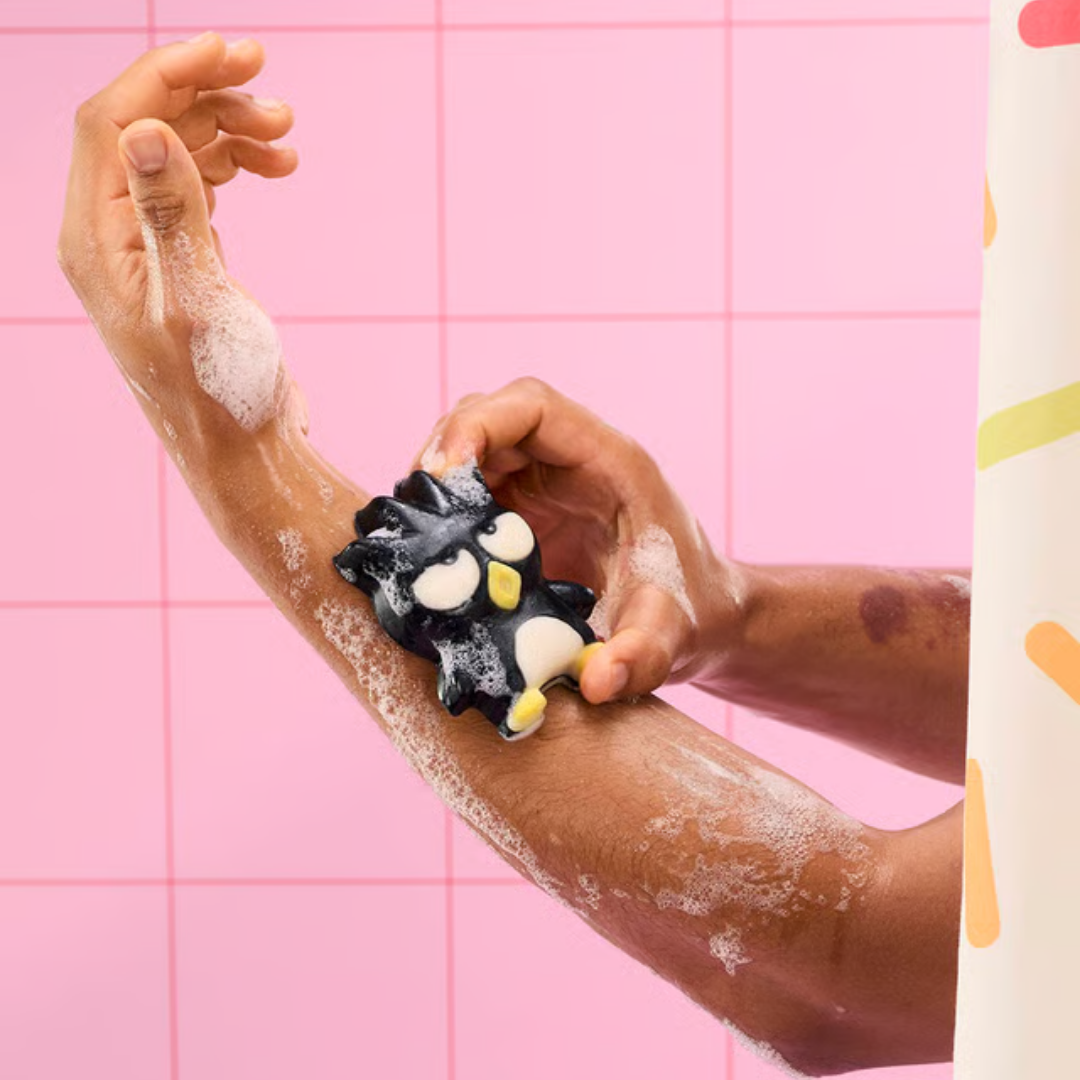 Lush x San Rio • Bad Badtz-Maru (jabón sólido) - Imagen 3